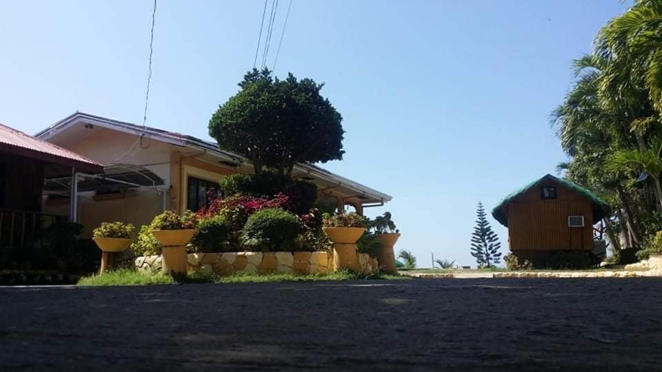 סן חואן Sea Breeze Beachfront Home And Cottages מראה חיצוני תמונה