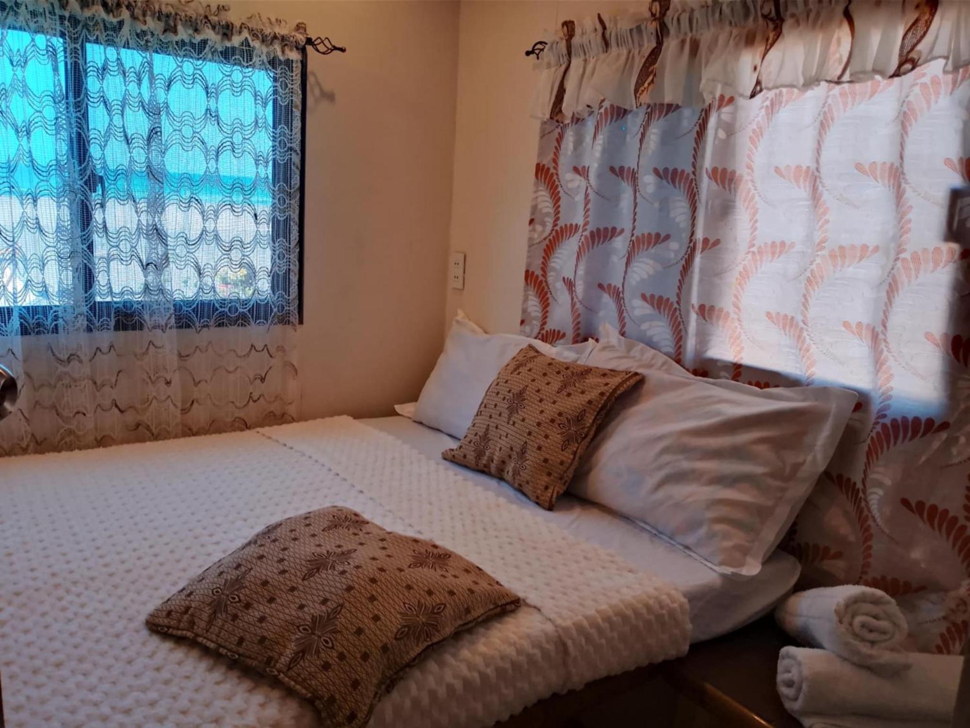 סן חואן Sea Breeze Beachfront Home And Cottages מראה חיצוני תמונה